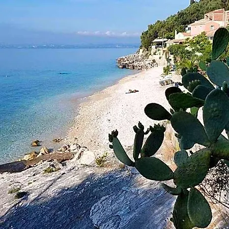 Krouzeri 4*