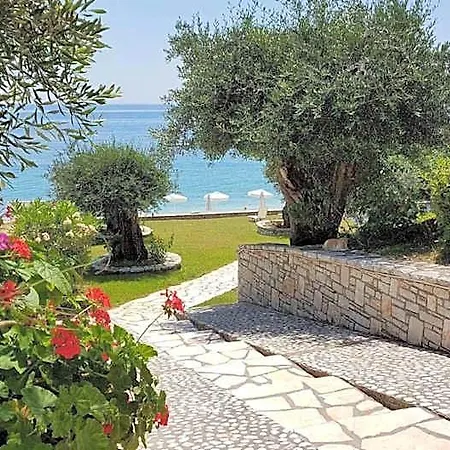 Krouzeri Hotel