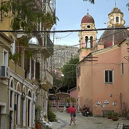 Krouzeri 4*